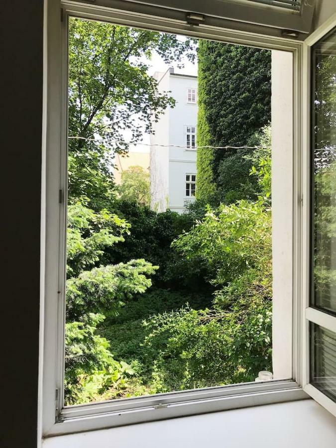 Hidden Apartment In The Old Town Under The Castle ブラチスラヴァ エクステリア 写真